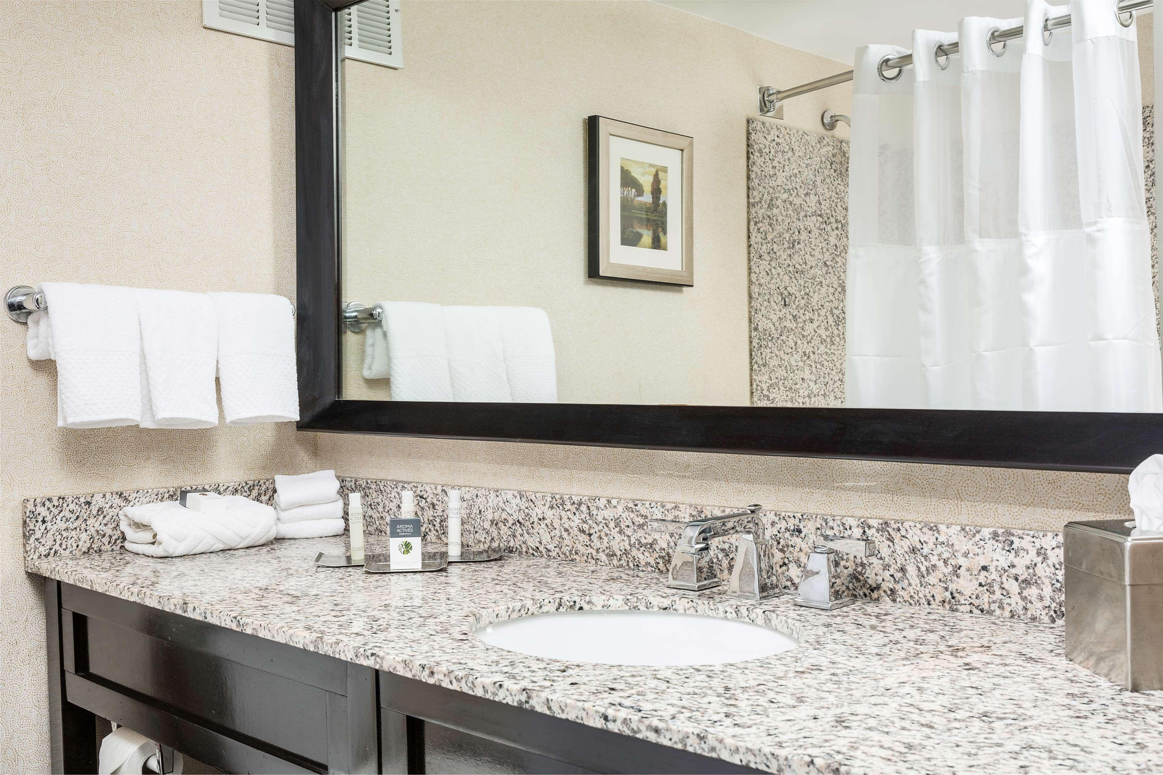 Doubletree By Hilton Hotel Wilmington Dış mekan fotoğraf